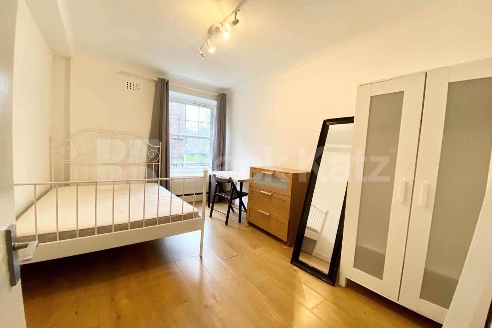 			LET , 3 Bedroom, 1 bath, 0 reception Apartment			 Rockingham street, Borough